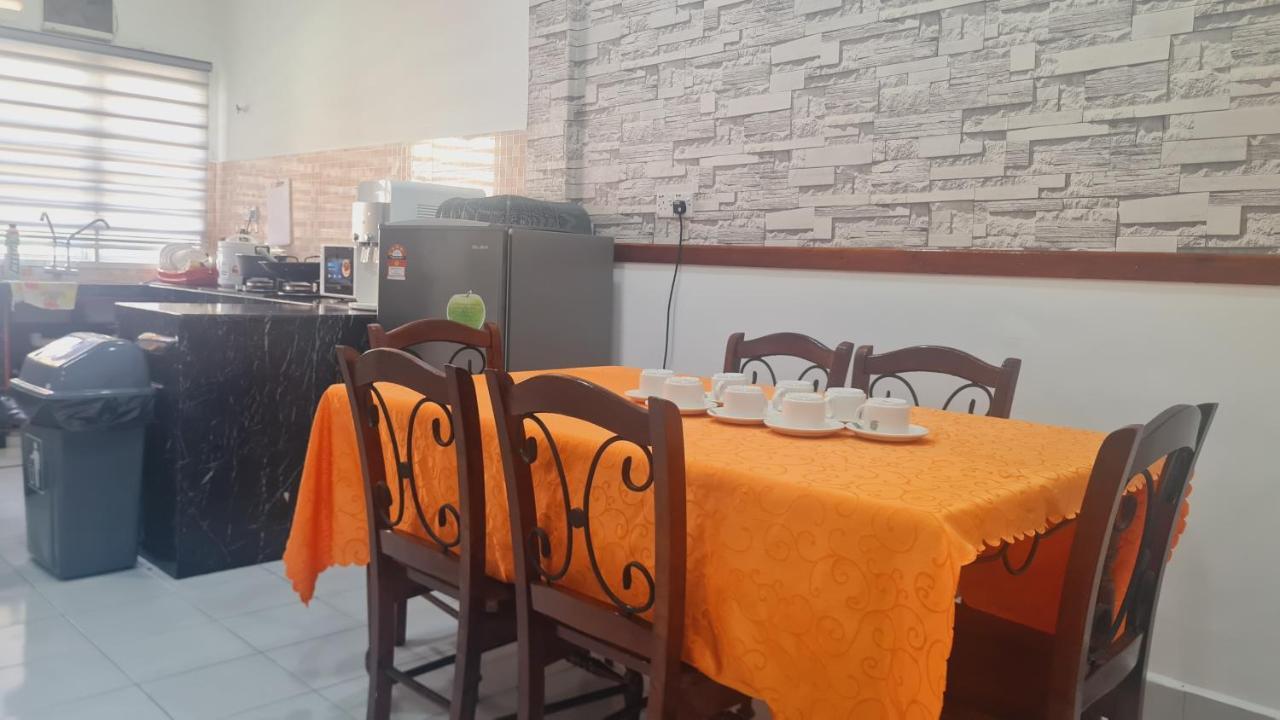 Anjung Klia House 31 With Neflix Villa Banting  Exterior photo